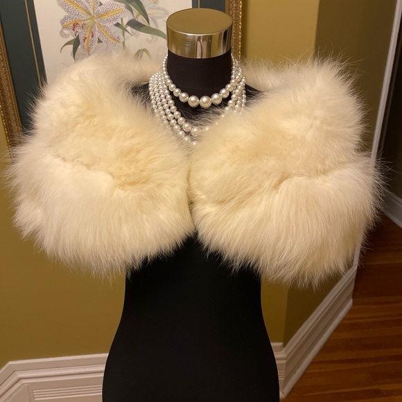 Fur stole - Picture 3 of 9